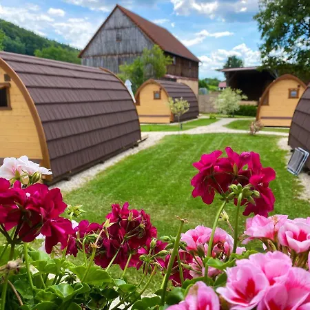 Huettendorf Fraenkische Schweiz Lodge